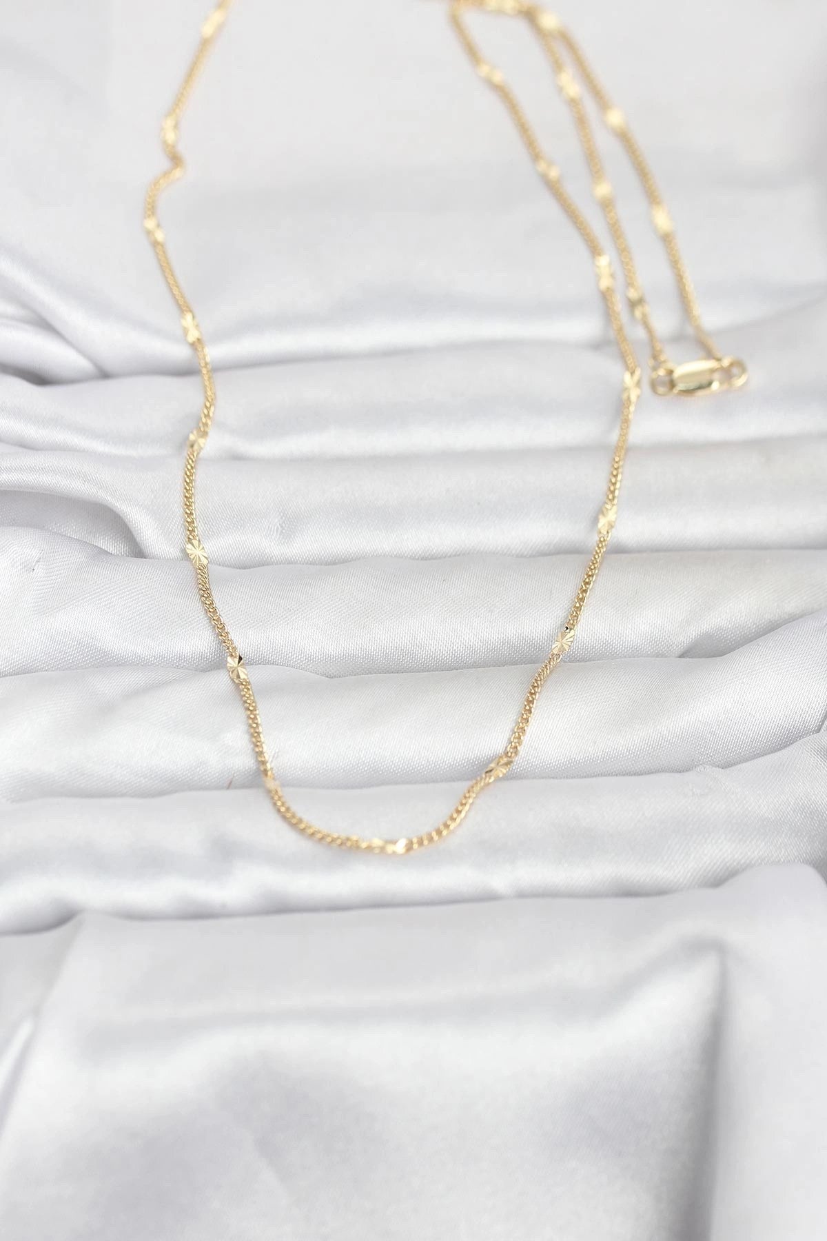 Mey İthalat® CM 14K Gold Renk Lazer Puntalı Model 60 cm Kadın Kolye