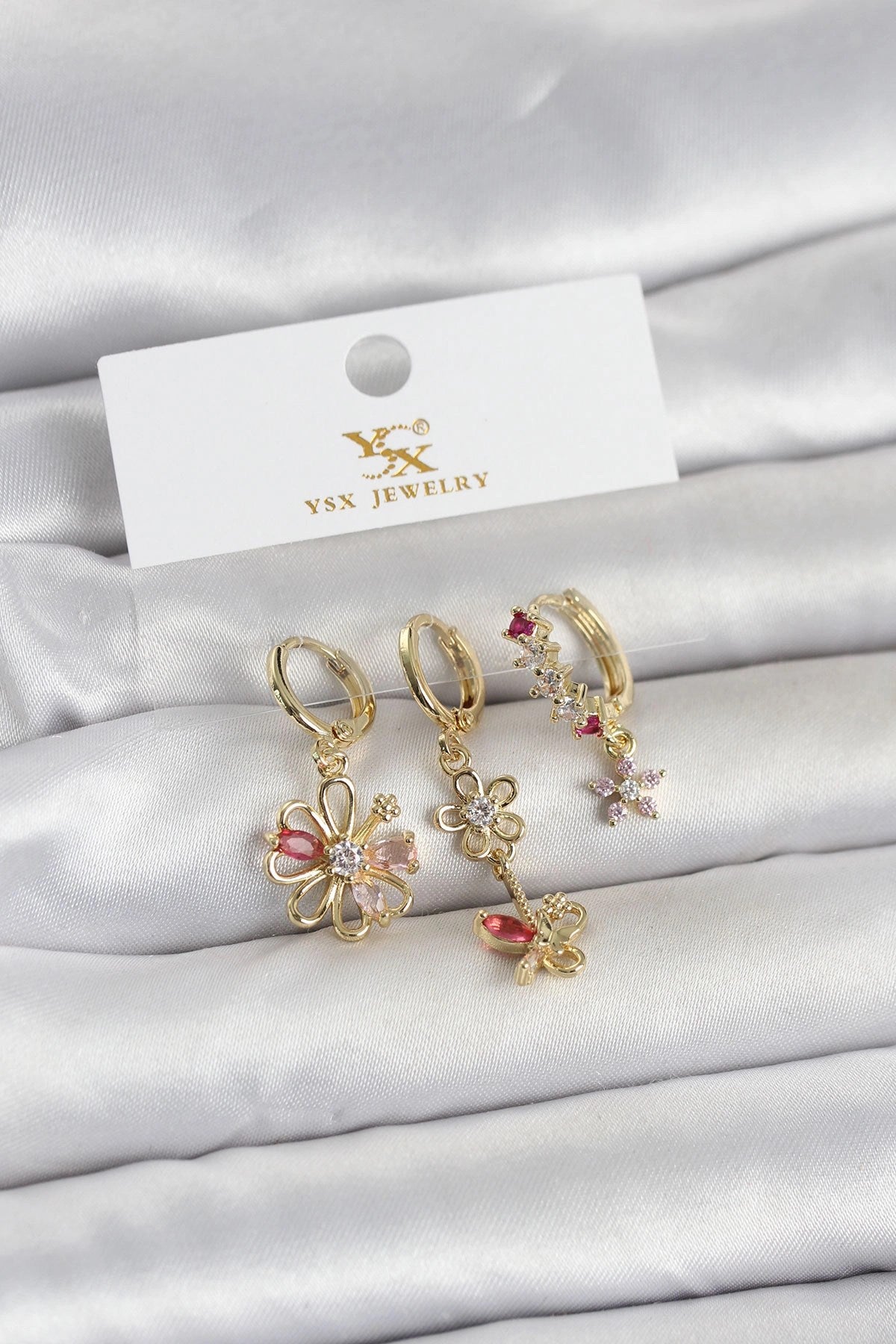 Mey İthalat® Pirinç Gold Renk Çiçek Model 3'lü Kadın Küpe