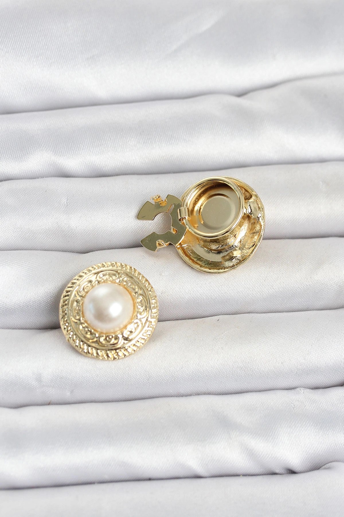 Mey İthalat® Gold Renk İncili Model Düğme veya Manşet Broşu