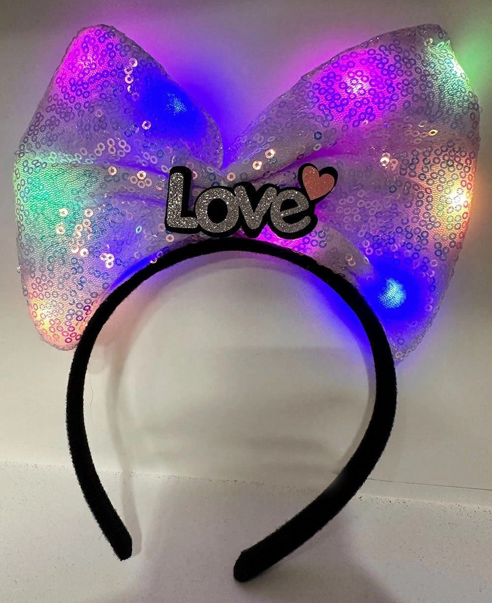 Mey İthalat® Led Işıklı 3 Farklı Fonksiyonda Yanan Gümüş Love Yazılı Lila Fiyonk Taç 20X17 cm