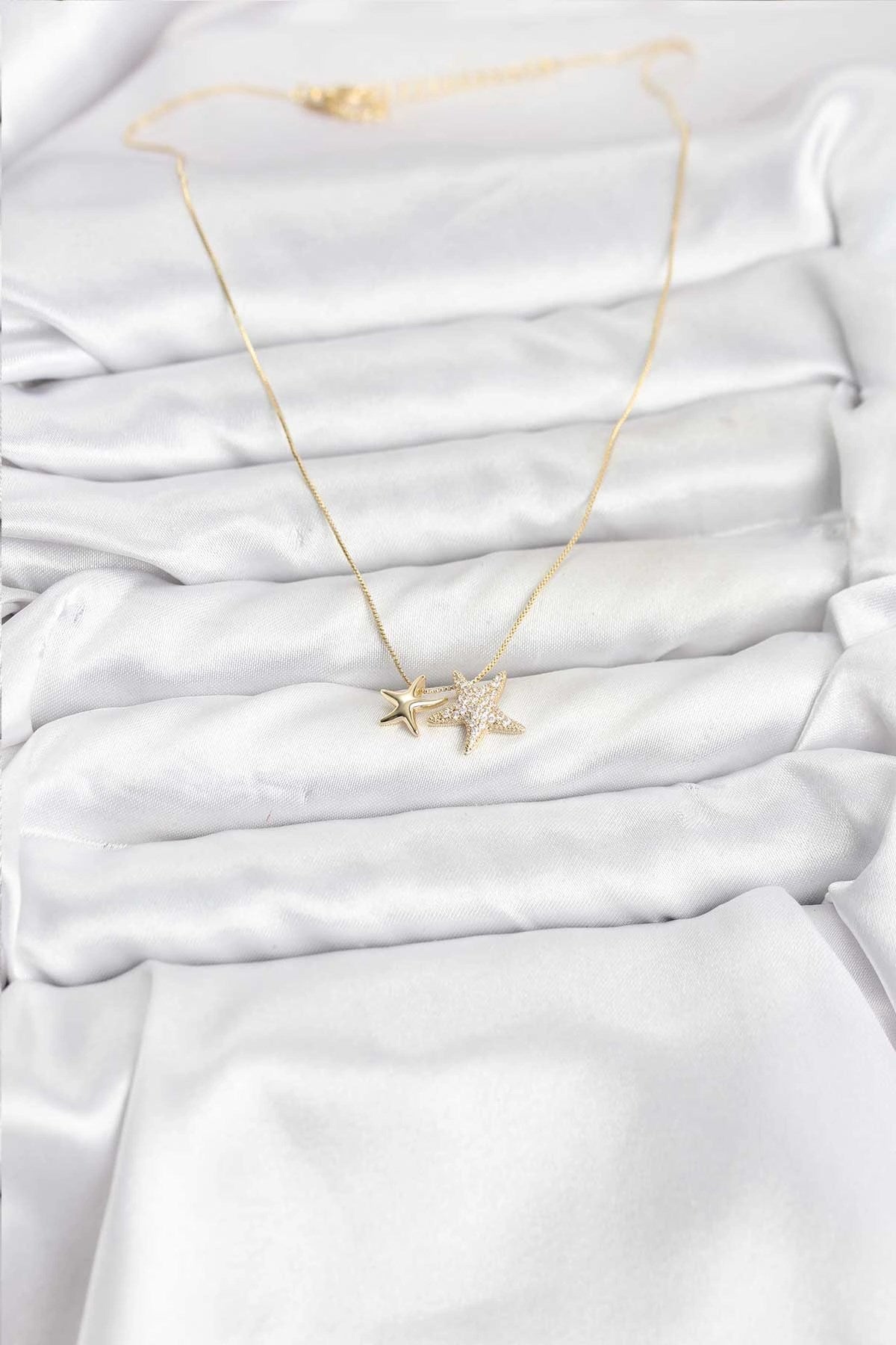 Mey İthalat® Gold Renk Pirinç Minimal Yıldız Model Kadın Kolye