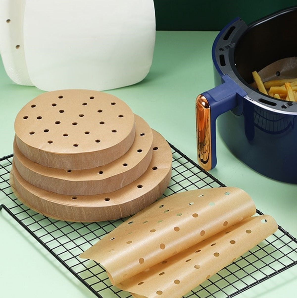 50 Adet Air Fryer Pişirme Kağıdı Tek Kullanımlık Gıda Pişirme Kağıdı Delikli Yuvarlak Model