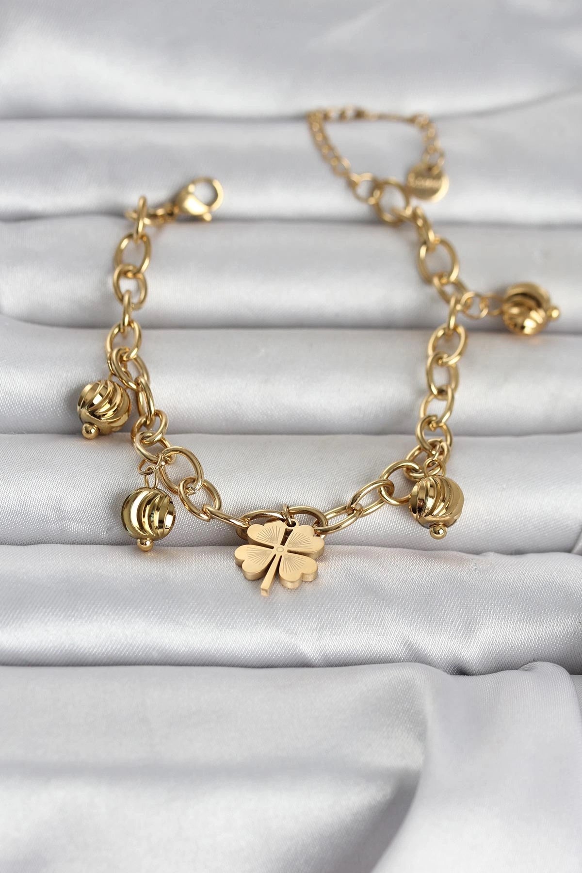 Mey İthalat® 316L Çelik Gold Renk Yonca ve Dorikalı Kadın Bileklik