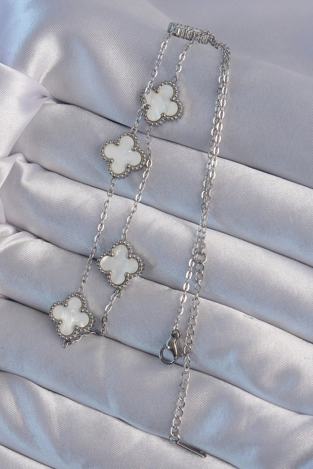 Mey İthalat® 316L Çelik Gümüş Renk Beyaz Sedefli Yonca Kolye