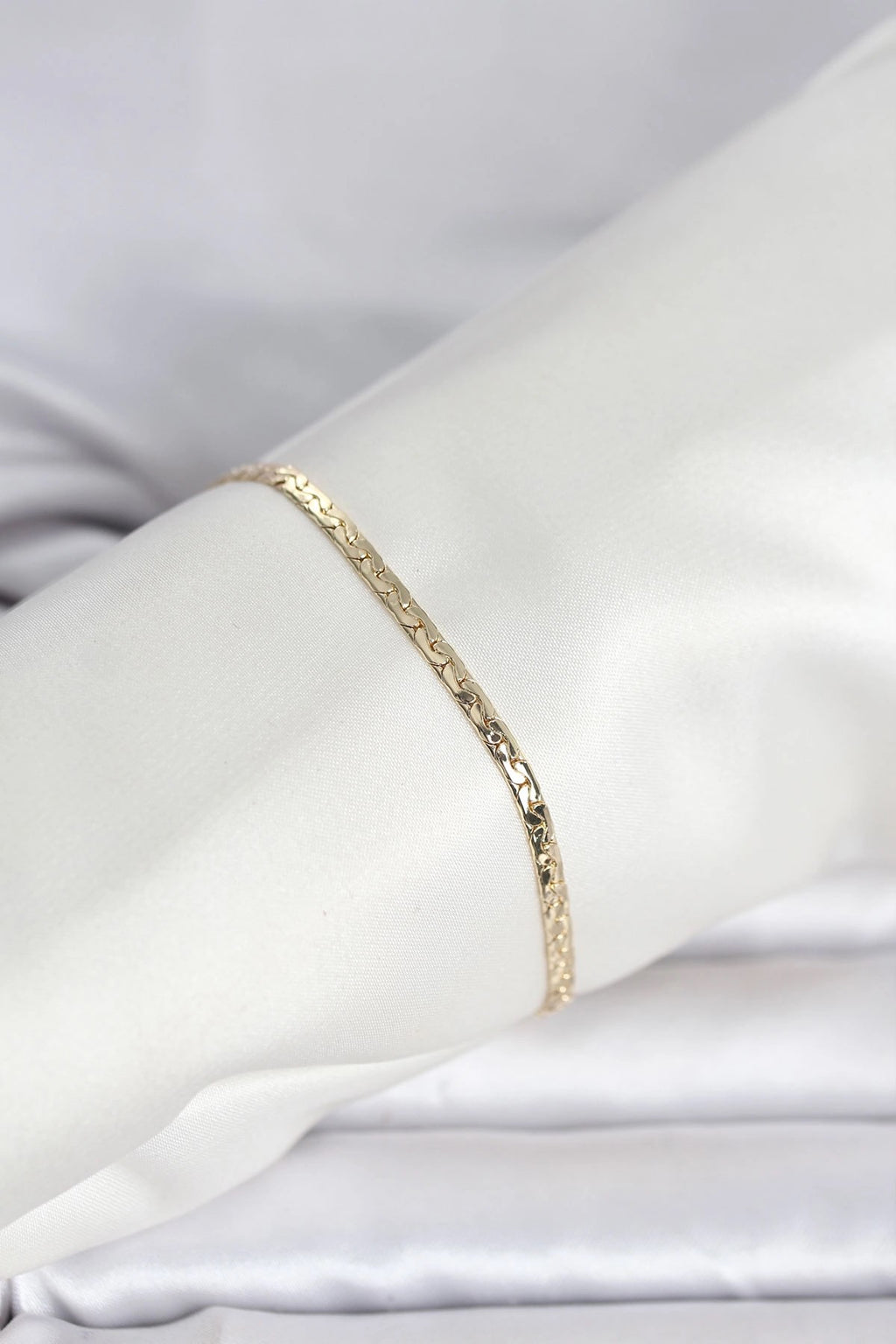 Mey İthalat® CM 14K Gold Renk Yassı Ezme Zincir Model Kadın Bileklik