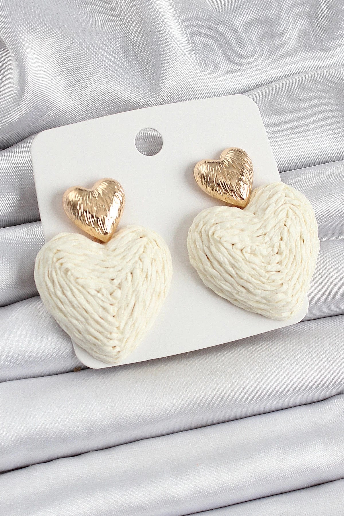 Mey İthalat® Krem Kalp Figürlü Hasır Örgü Model Gold Renk Kadın Küpe