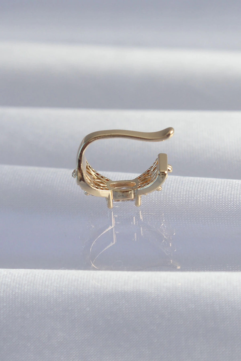 Mey İthalat® Pirinç Gold Renk Zirkon Taş Kaplama Earcuff Küpe