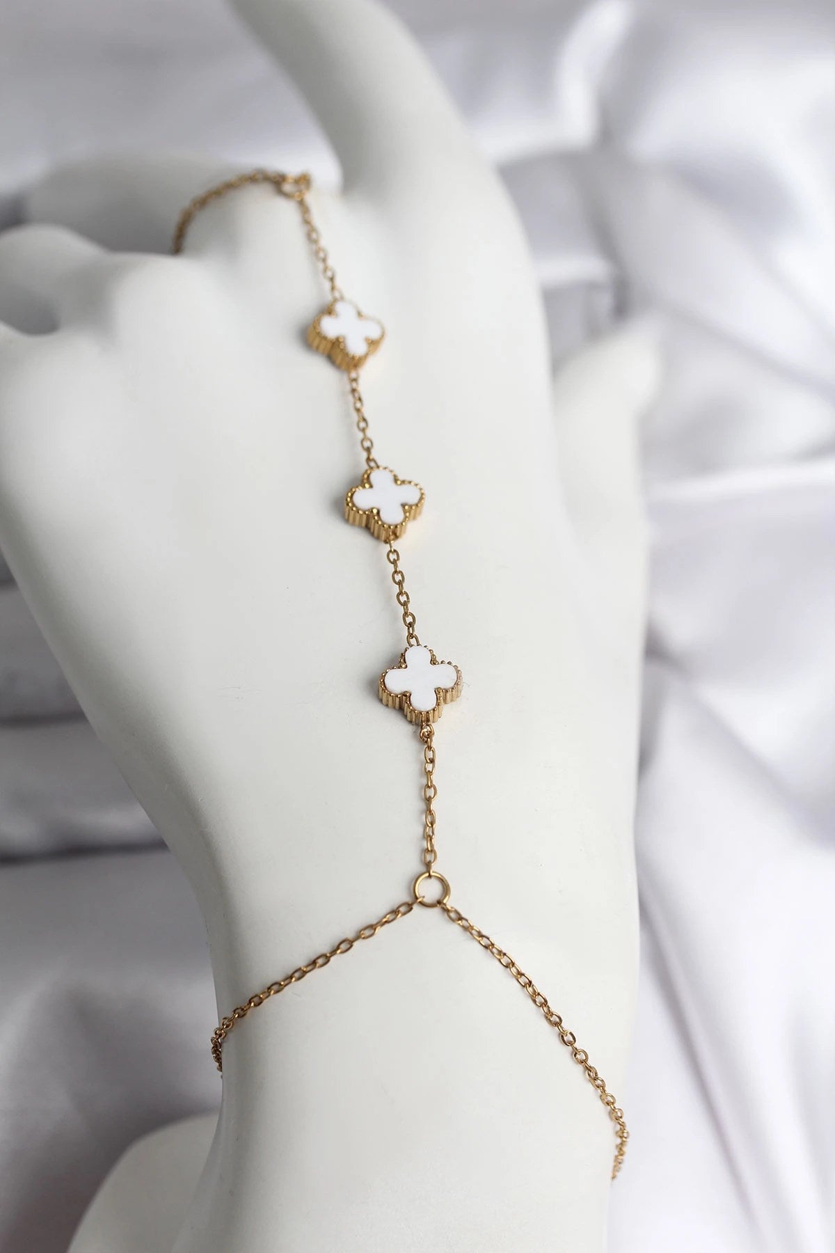Mey İthalat® 316L Çelik Gold Renk Beyaz Yonca Model Kadın Şahmeran