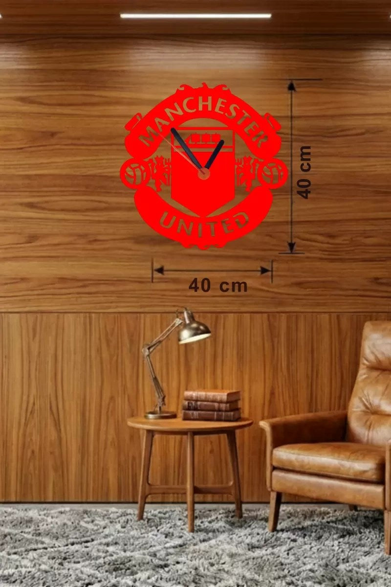 Mey İthalat® Manchester United Logolu Ahşap Duvar Saati - 40x40 cm Taraftar Hediyesi
