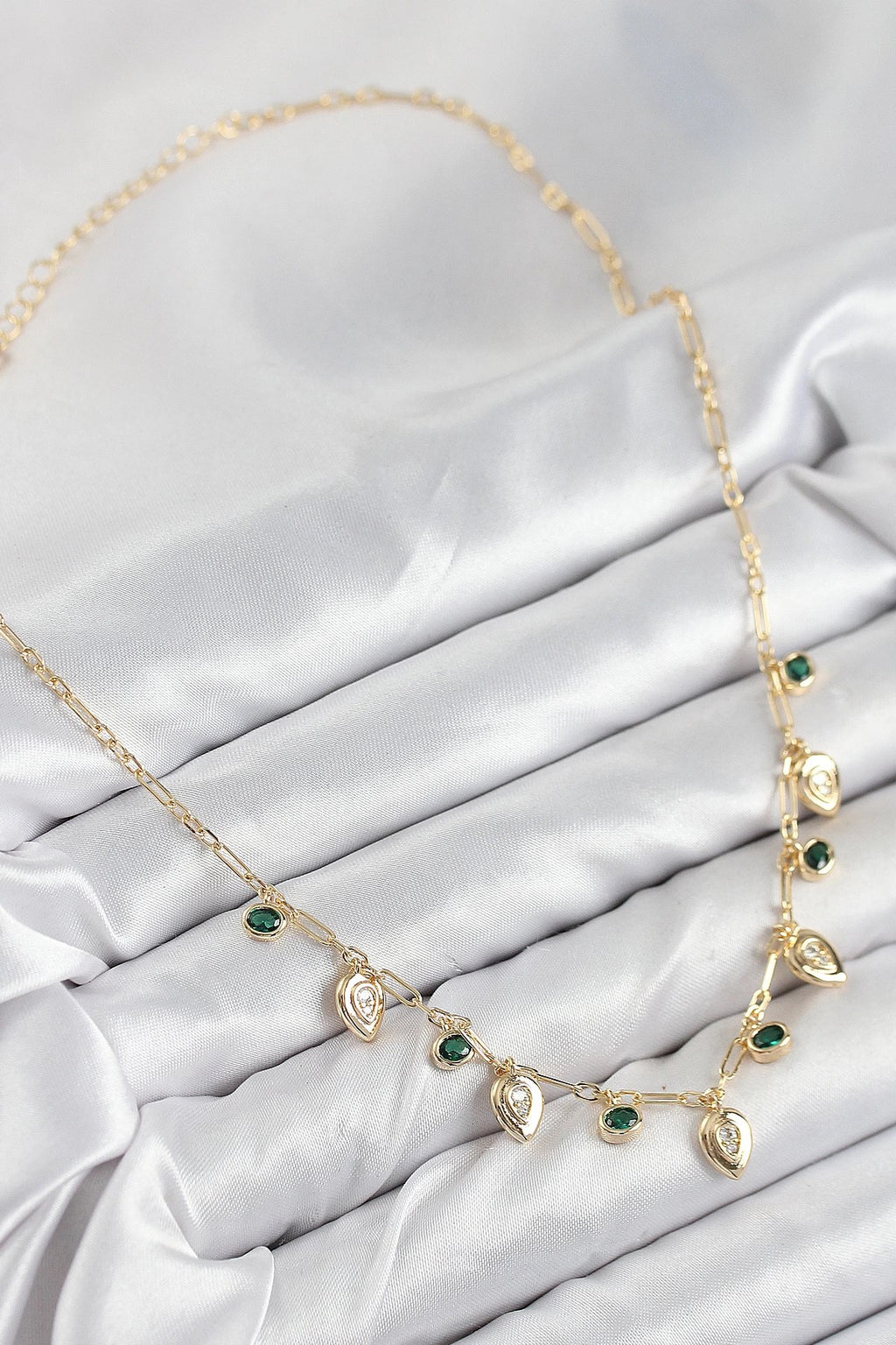 Mey İthalat® Pirinç Zirkon Taşlı Sallantılı Damla Model Gold Renk Kadın Kolye