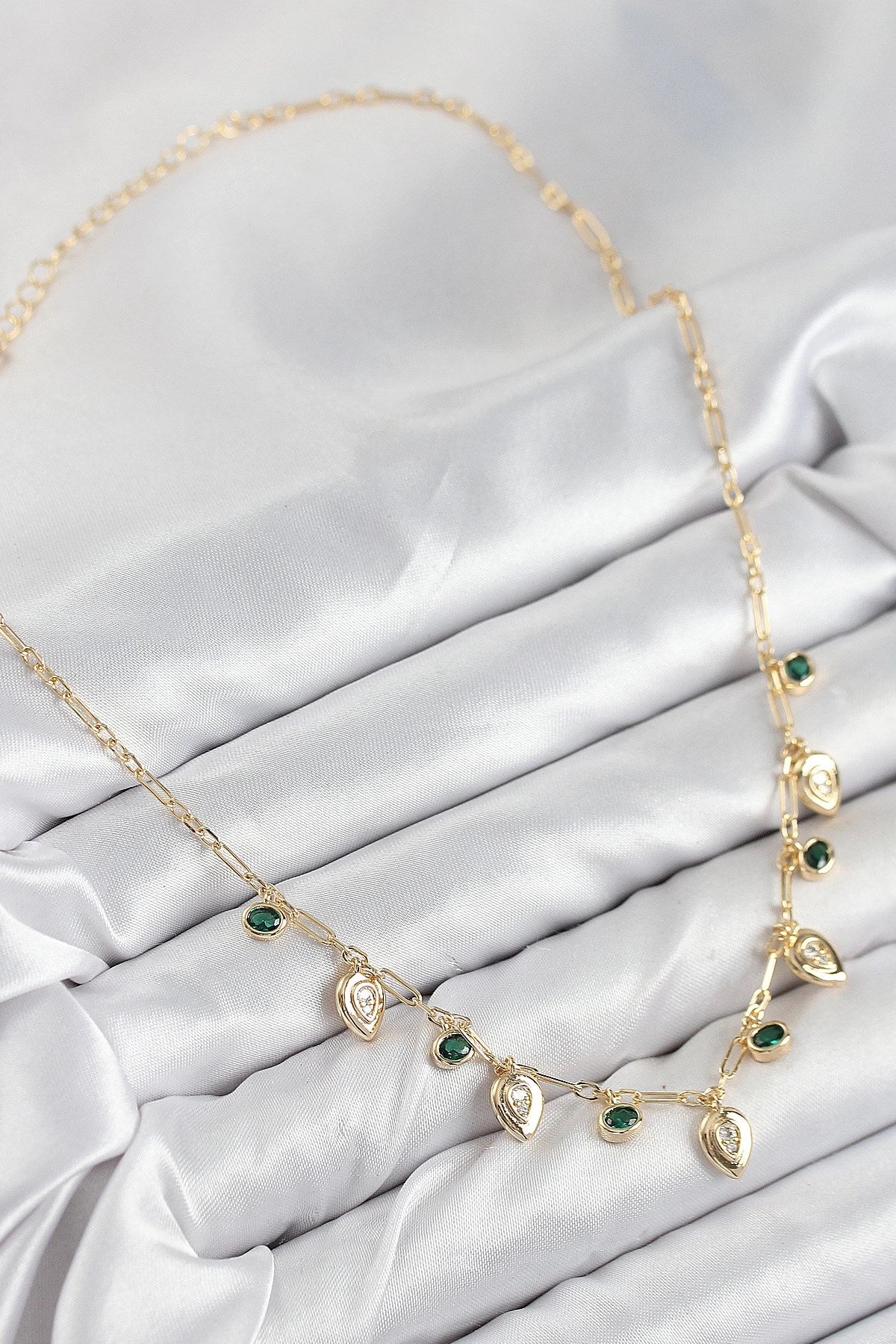 Mey İthalat® Pirinç Zirkon Taşlı Sallantılı Damla Model Gold Renk Kadın Kolye
