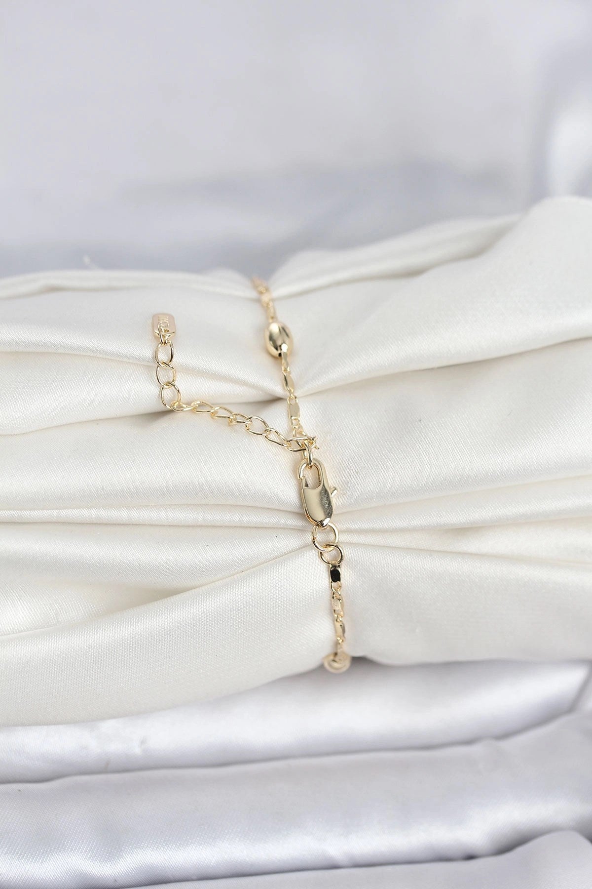 Mey İthalat® CM 14K Gold Renk Damla Topçuk Model Kadın Bileklik