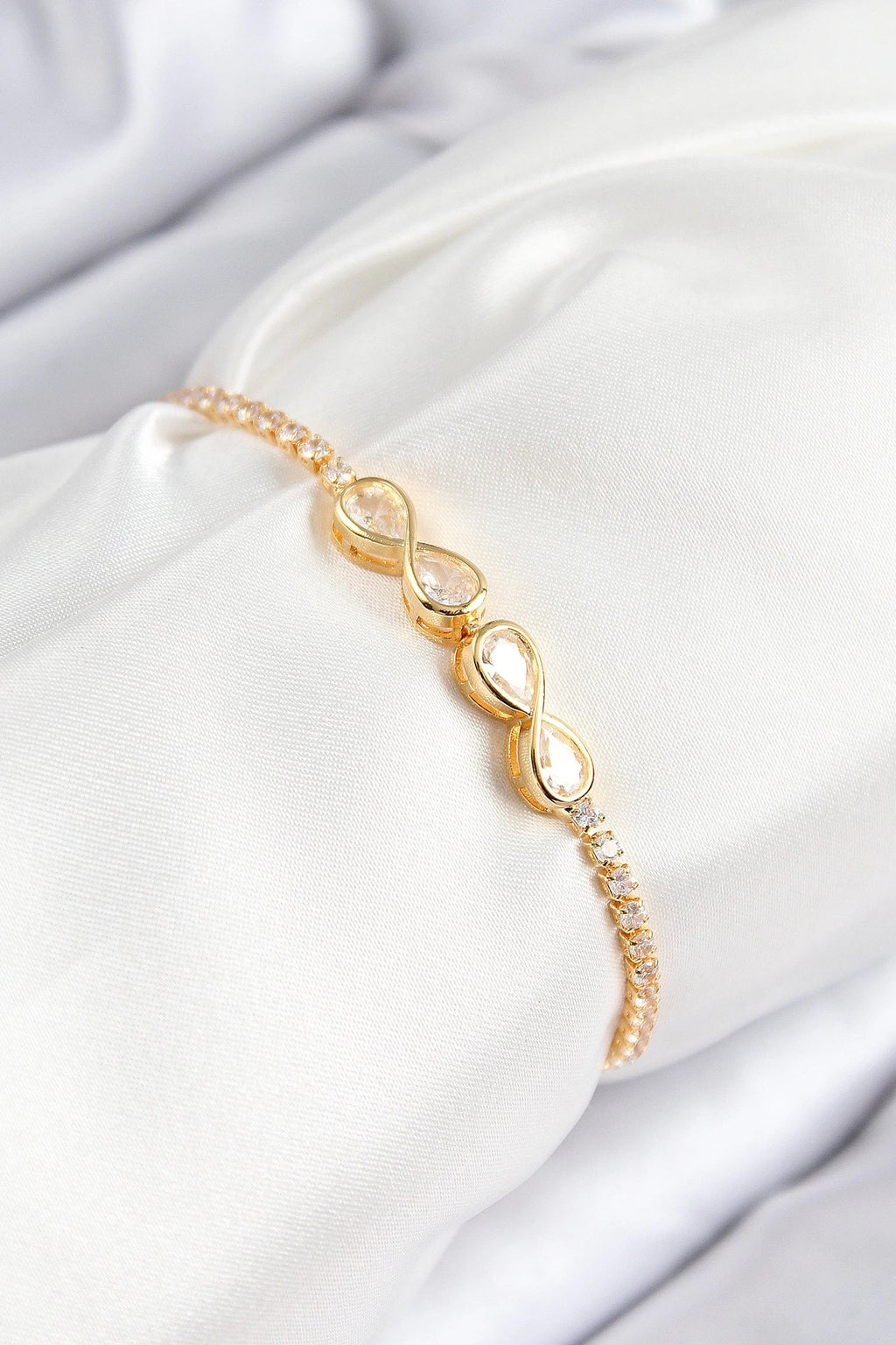 Mey İthalat® Pirinç Zirkon Taşlı Sonsuzluk Model Gold Renk Asansörlü Kadın Bileklik