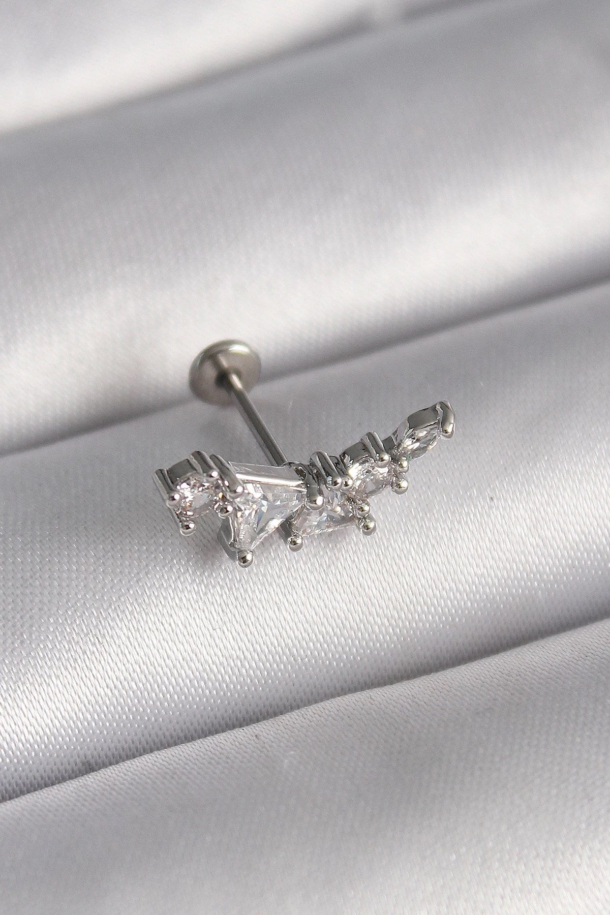 Mey İthalat® 316L Çelik Gümüş Renk Zirkon Taşlı Tragus Piercing