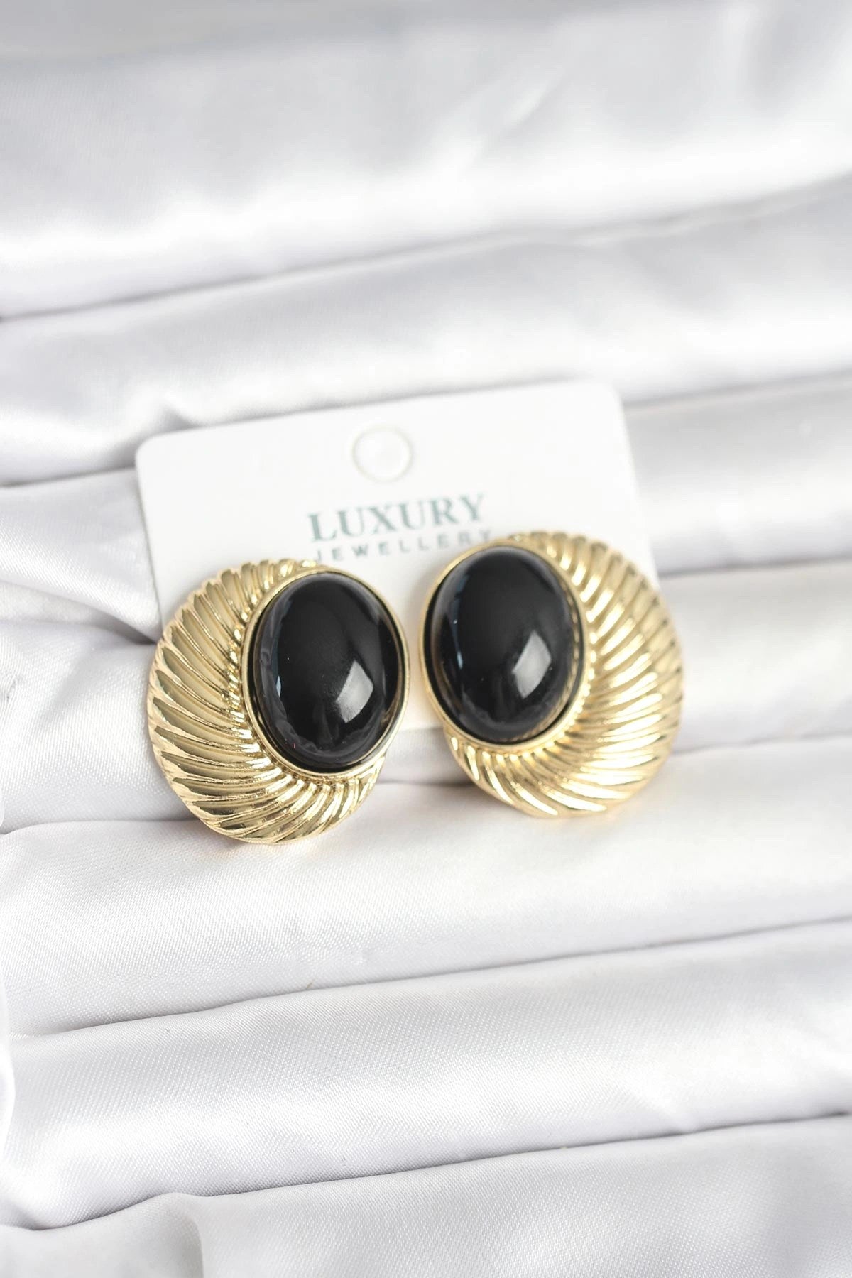 Mey İthalat® Pirinç Gold Renk Siyah Boncuklu Oval Vintage Kadın Küpe