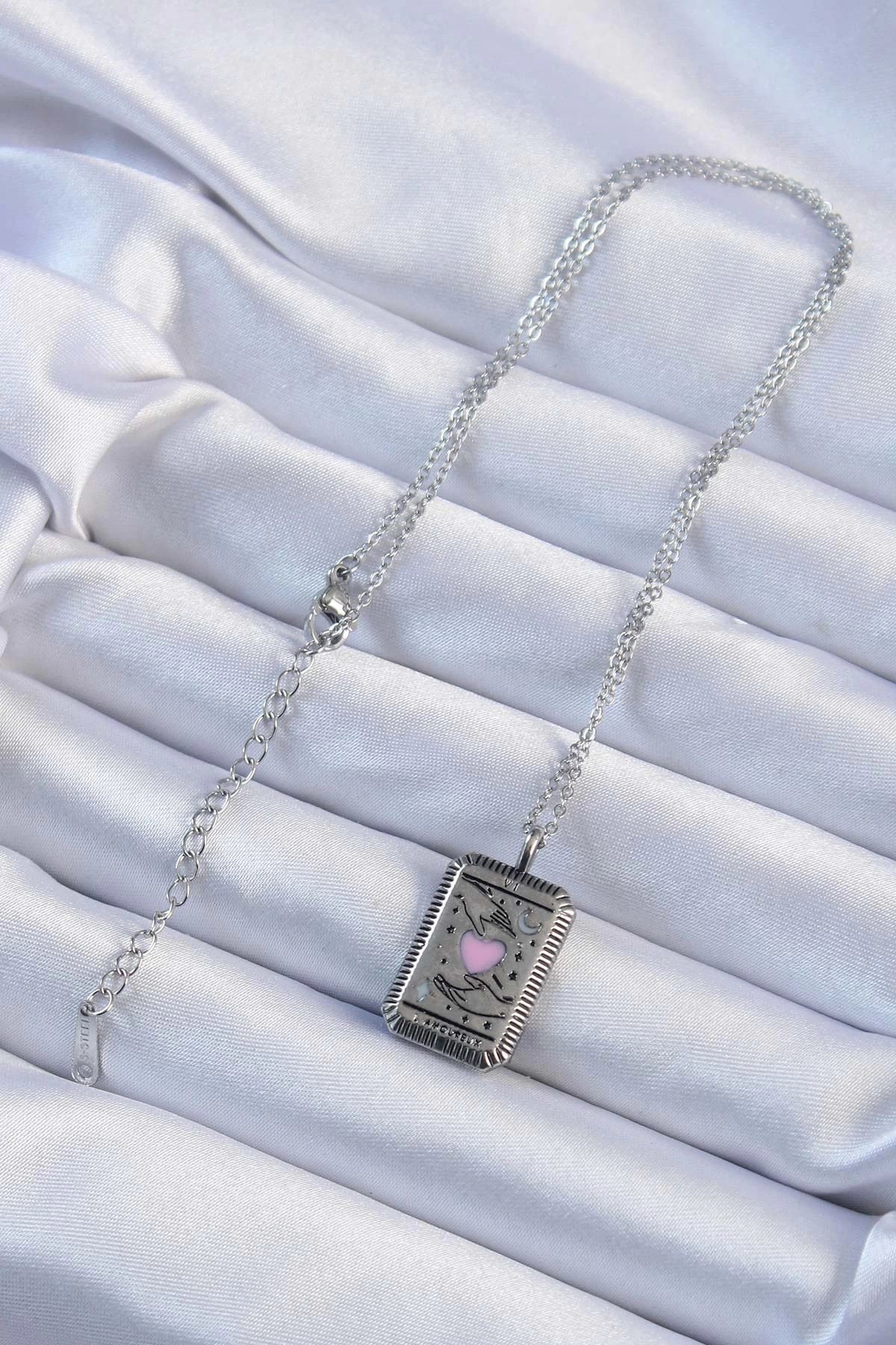 Mey İthalat® 316L Çelik Zincir Eskitme Gümüş Renk Pembe Mineli Kalp Figürlü Tarot Kolye