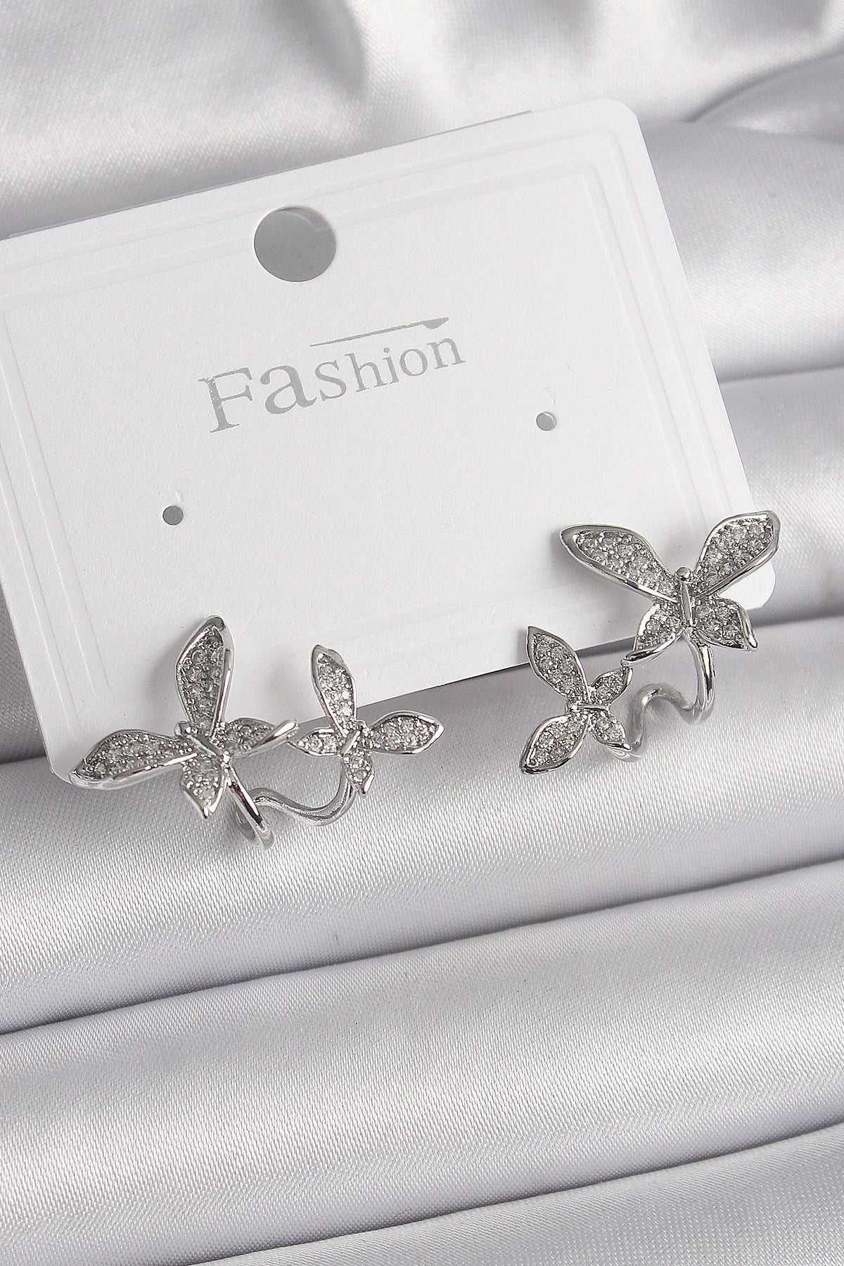 Mey İthalat® Pirinç Gümüş Renk Zirkon Taşlı Kelebek Model Kadın Küpe