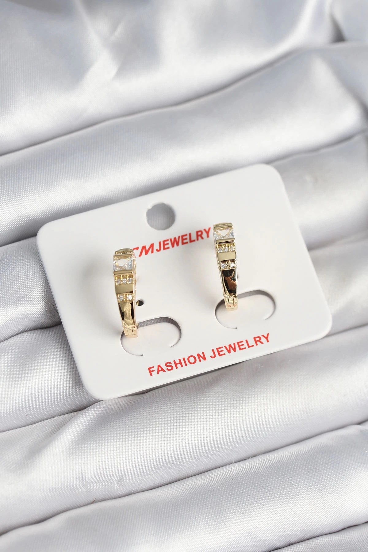 Mey İthalat® Pirinç Gold Renk Zirkon Taşlı Vintage Kadın Küpe