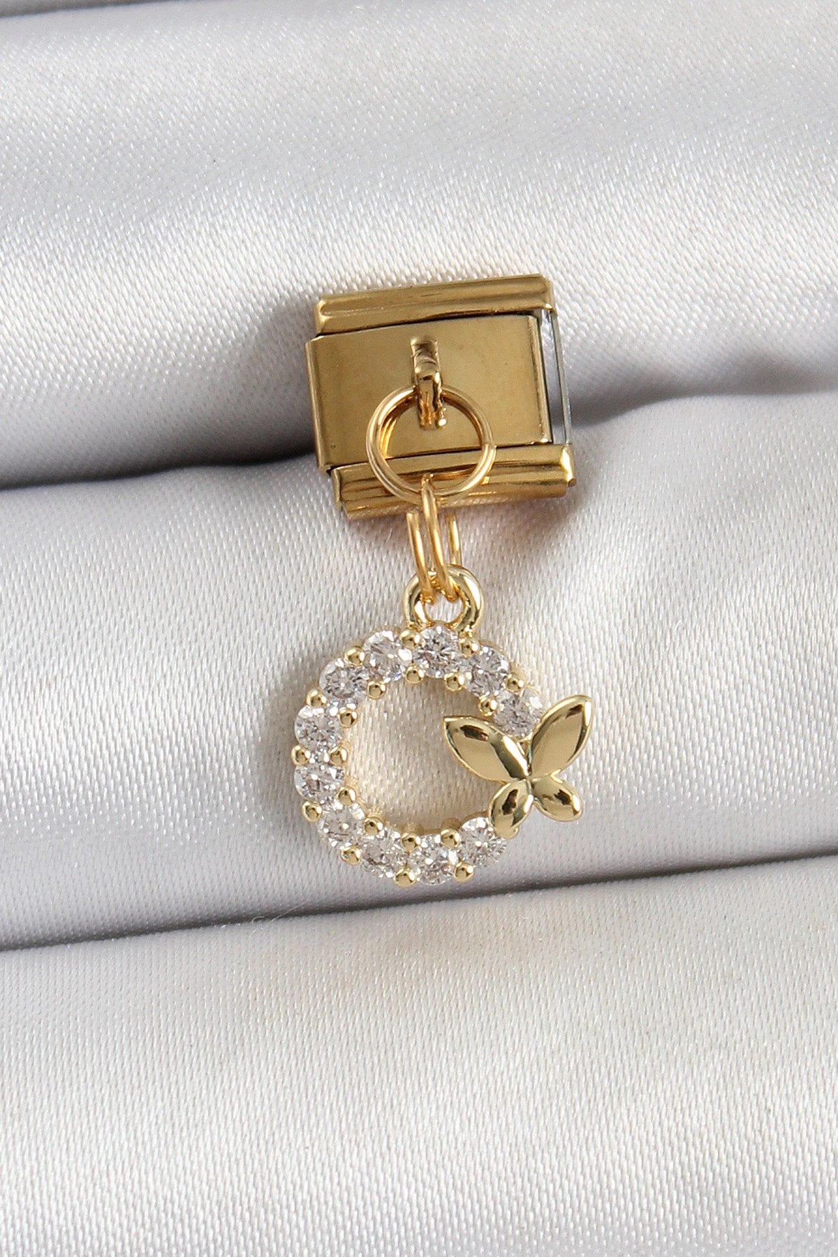 Mey İthalat® 316L Çelik Sallantılı Zirkon Taşlı Kelebek Detaylı Halka Model Gold Renk Nomination Charm