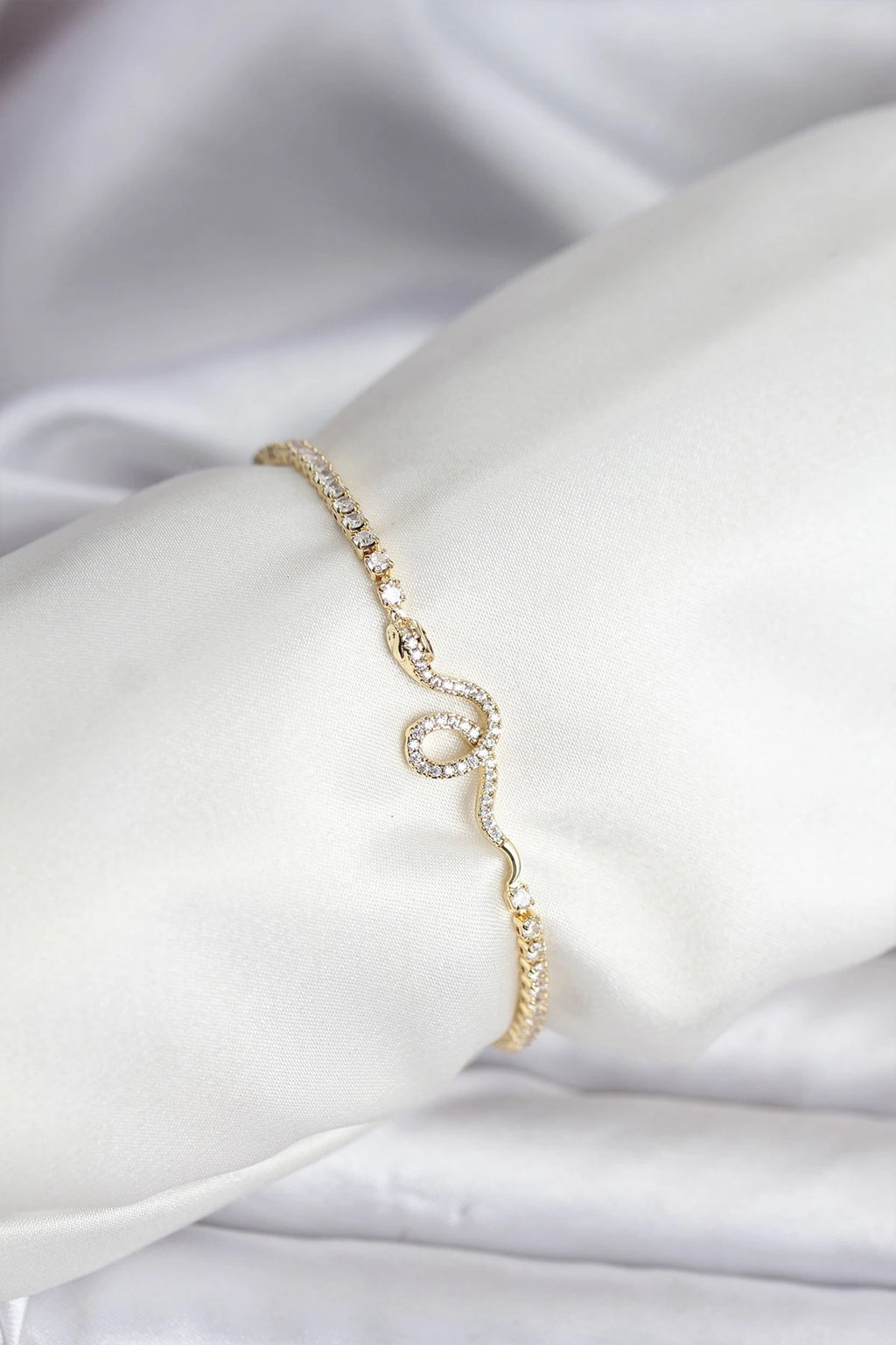 Mey İthalat® Yılan Model Zirkon Taşlı Gold Renk Pirinç Su Yolu Kadın Bileklik