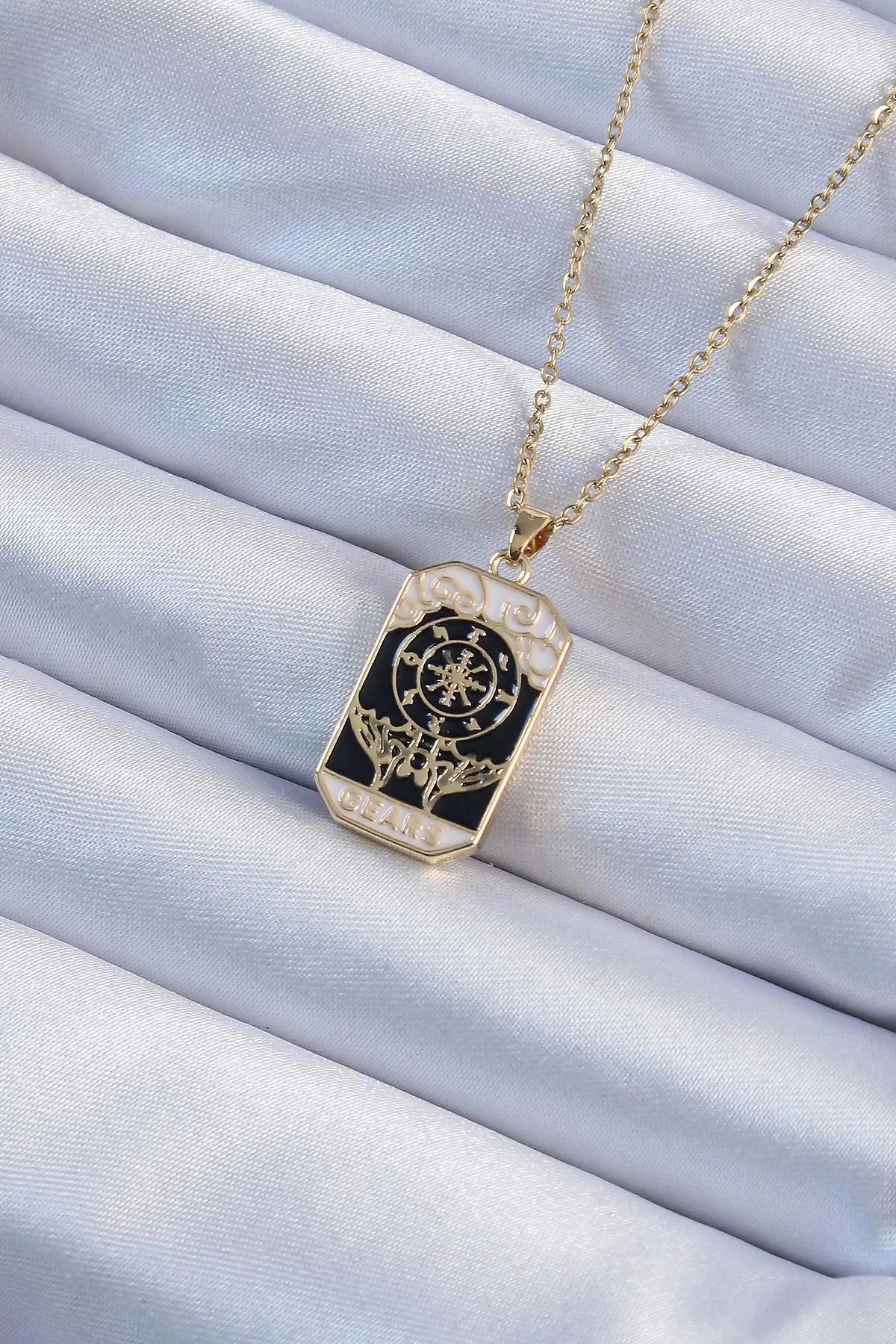 Mey İthalat® 316L Çelik Zincir Altın Renk İşlemeli Siyah Mineli Tarot Kolye