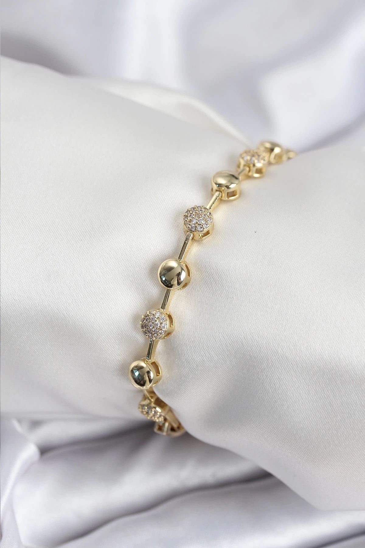 Mey İthalat® Pirinç VIP Seri Gold Renk Topçuk Model Kadın Bileklik
