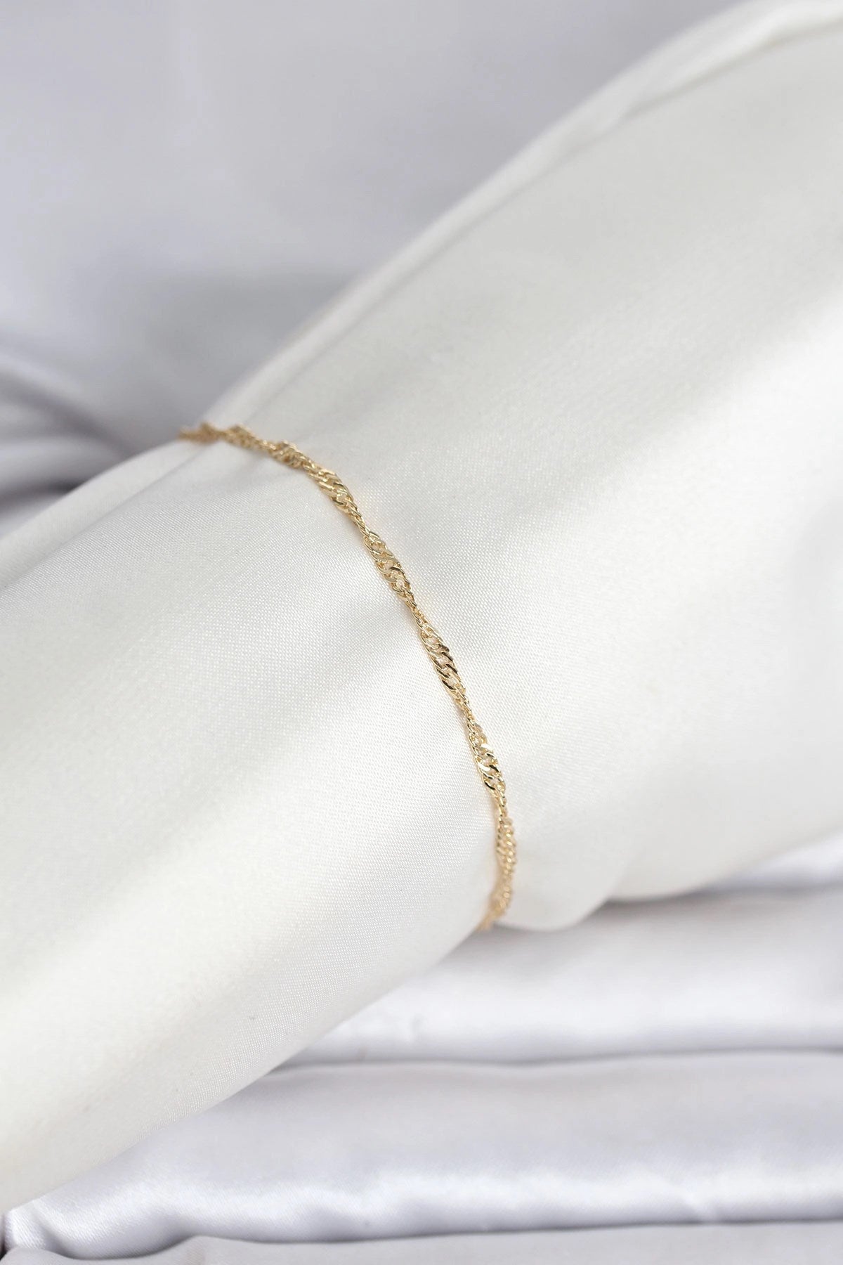 Mey İthalat® CM 14K Gold Renk Ezme Burgu Zincir Model Kadın Bileklik