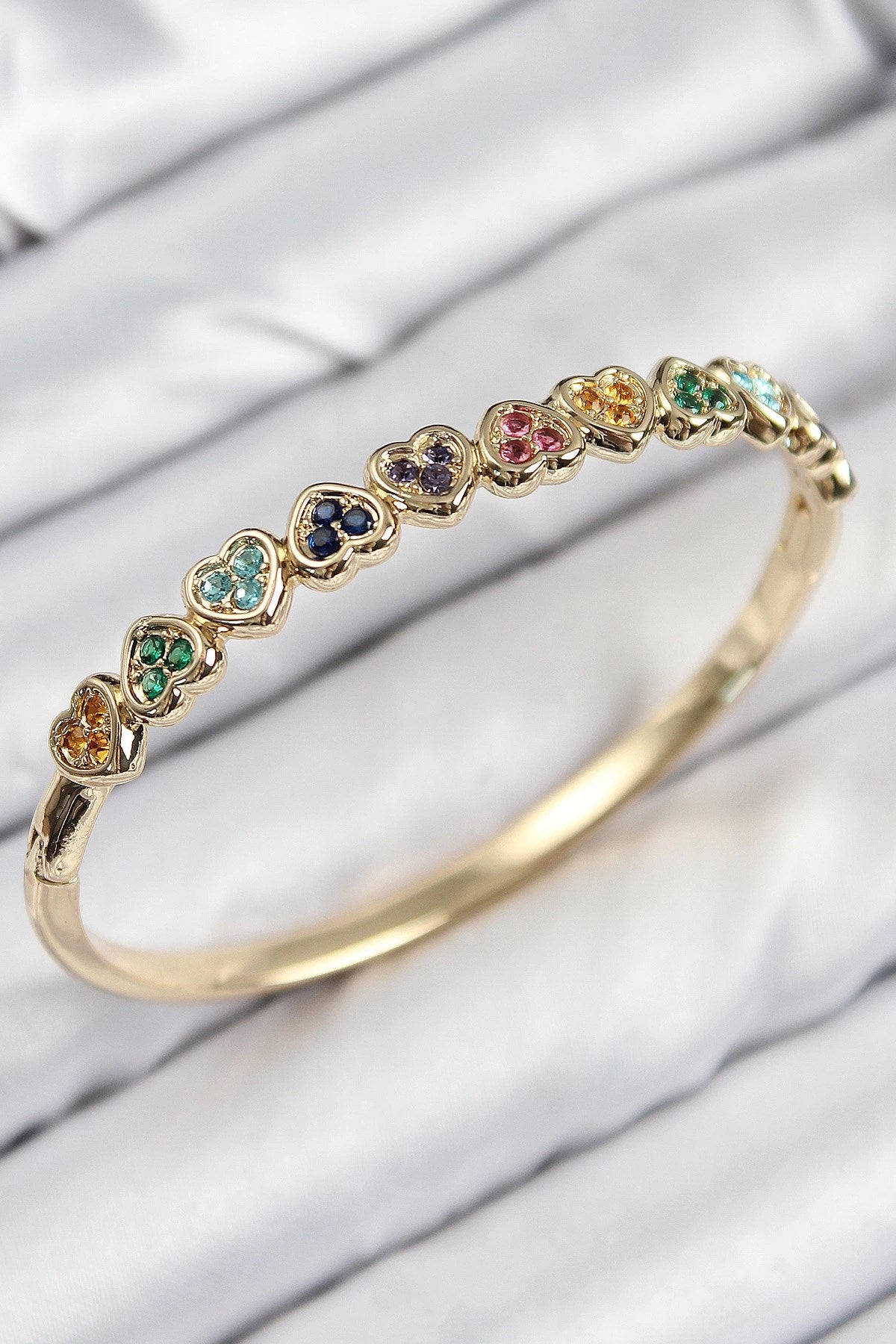 Mey İthalat® Pirinç Renkli Zirkon Taşlı Sıralı Kalp Model Gold Renk Kadın Kelepçe