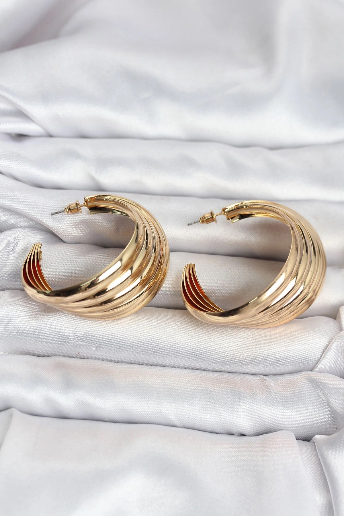 Mey İthalat® 316L Çelik Gold Renk Yarım Halka Model Kadın Küpe