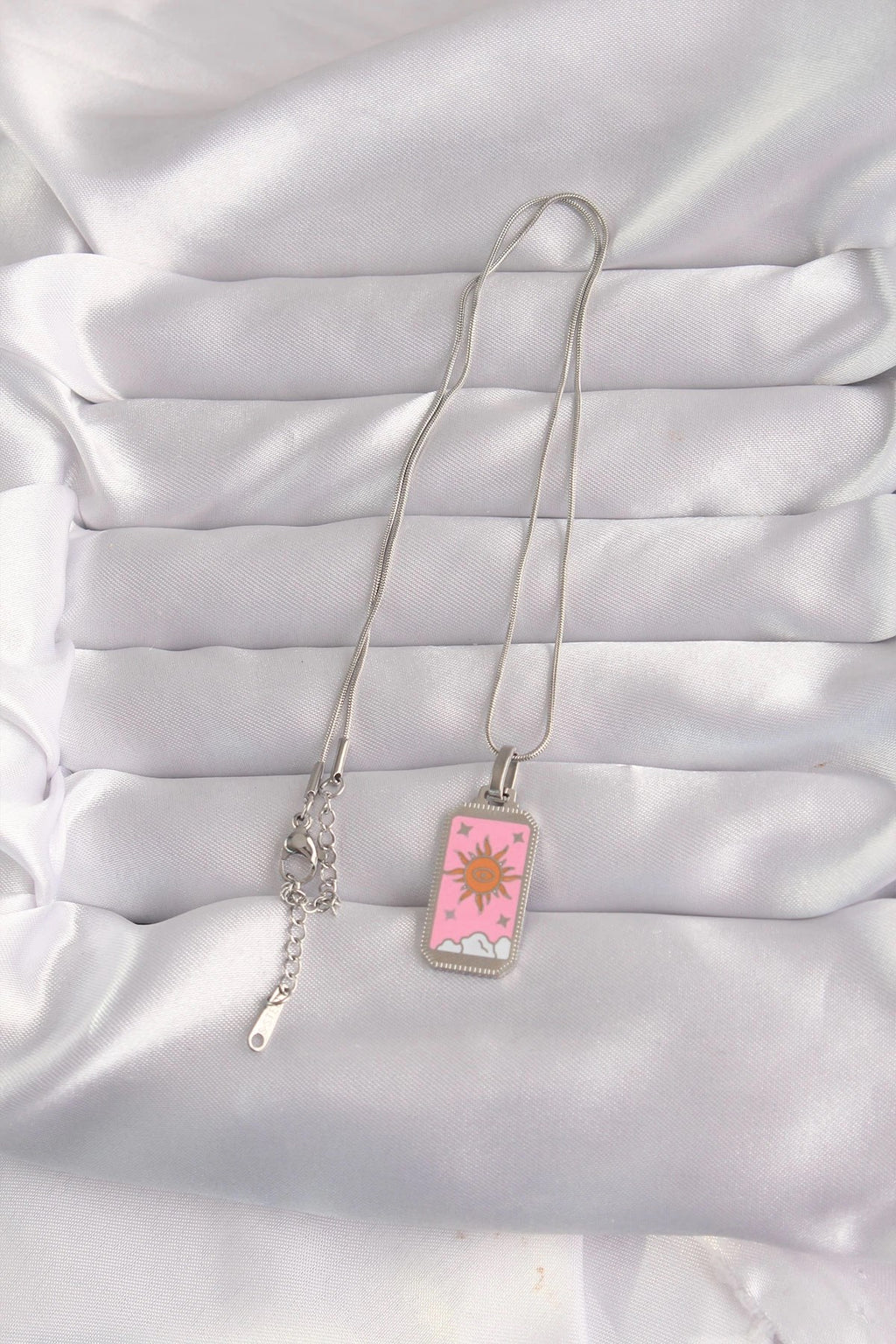 Mey İthalat® 316L Çelik Gümüş Renk Pembe Mineli Güneş Model Tarot Kolye