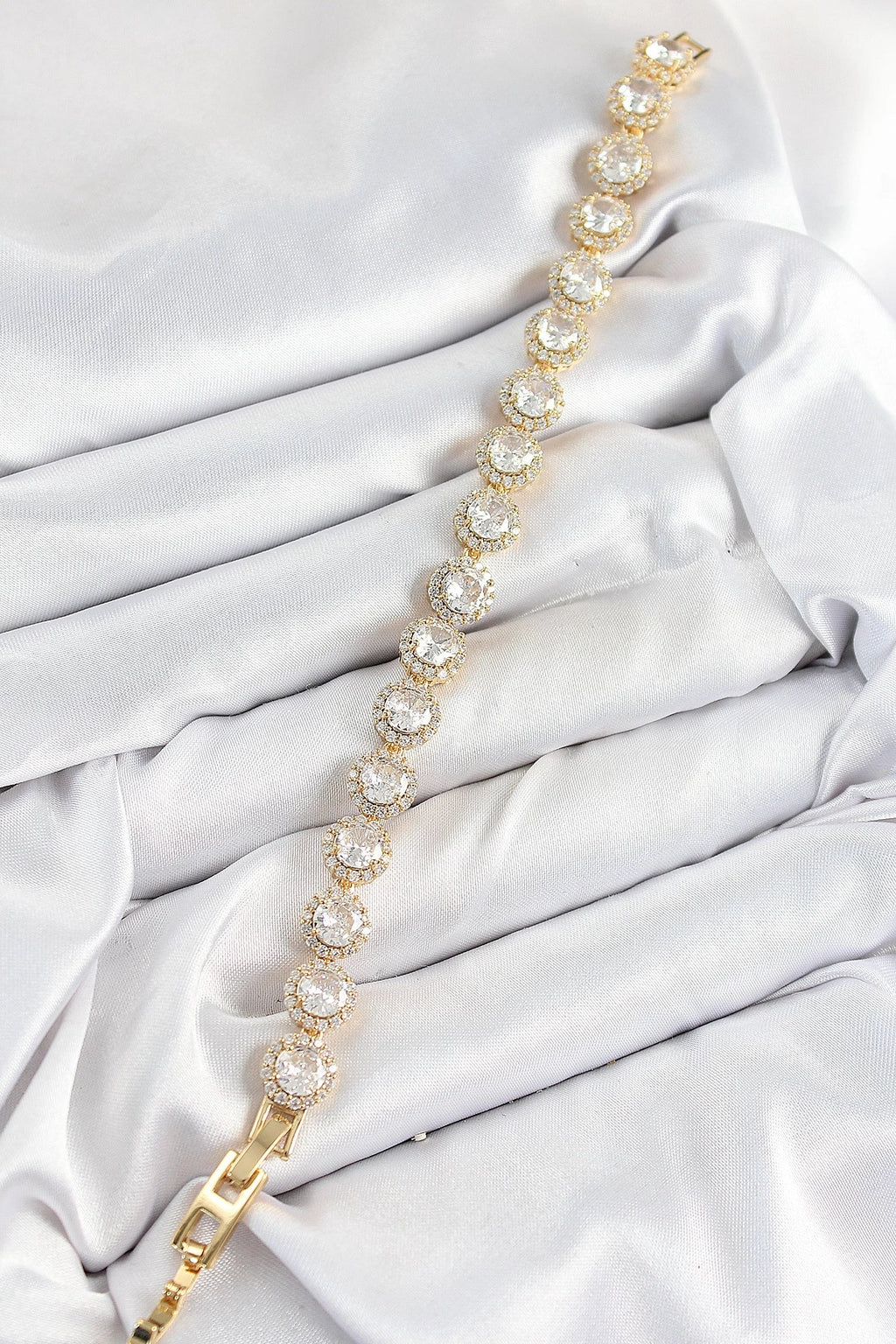 Mey İthalat® Pirinç Zirkon Taşlı Daire Baget Model Gold Renk VIP Seri Kadın Bileklik
