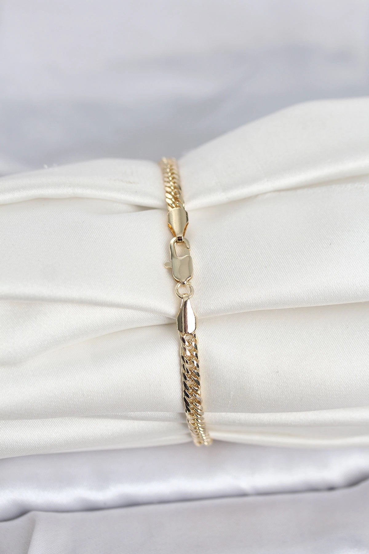 Mey İthalat® CM 14K Gold Renk Zincir Model Kadın Bileklik